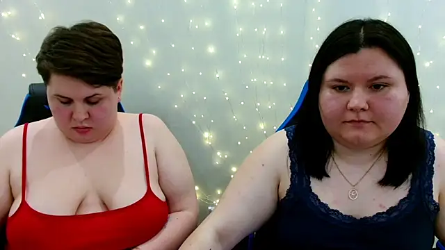 BeckyAndHellen online show from 04-19-26, 09:06