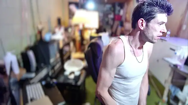 Snapshot of savageconfidence chatting on 10-19-25, 08:15 savageconfidence online show from 10-19-25, 08:15