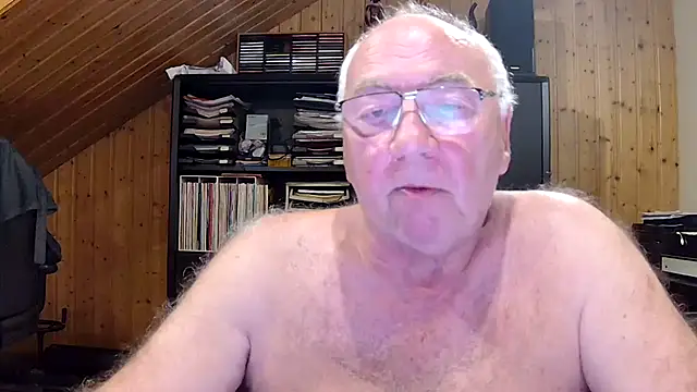 Snapshot of biggandybig chatting on 05-03-26, 12:49 biggandybig online show from 05-03-26, 12:49