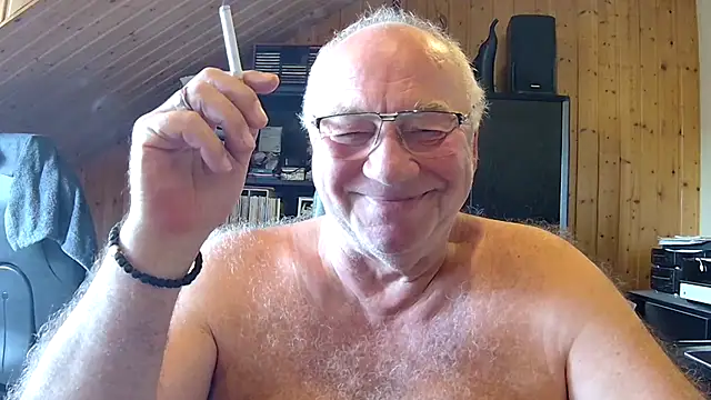 Snapshot of biggandybig chatting on 05-04-26, 08:10 biggandybig online show from 05-04-26, 08:10
