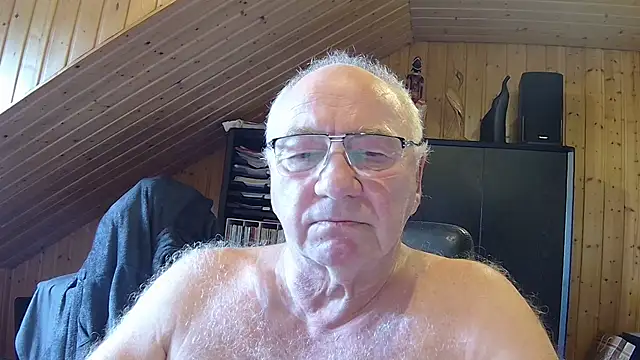 Snapshot of biggandybig chatting on 05-07-26, 01:05 biggandybig online show from 05-07-26, 01:05