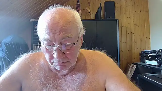 Snapshot of biggandybig chatting on 05-09-26, 01:27 biggandybig online show from 05-09-26, 01:27