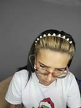 Snapshot of Yaumiko chatting on 06-26-26, 12:31 Yaumiko online show from 06-26-26, 12:31