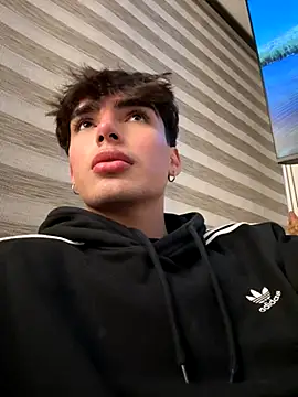 KittySkirtt1 online show from 10-28-25, 02:15