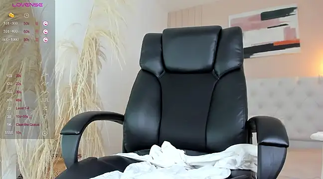 LOISE-XX online show from 01-18-25, 11:00