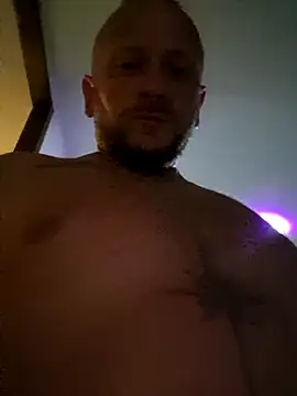 RomWoolf online show from 09-17-25, 09:38