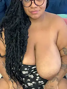 Snapshot of SweetLizzyBBW chatting on 06-19-26, 02:43 SweetLizzyBBW online show from 06-19-26, 02:43