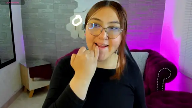 conniejames m online show from 04-07-26, 01:55