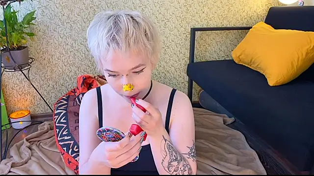 EmmyAmbros online show from 03-22-25, 08:40