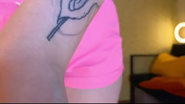 EmmyAmbros online show from 10-04-25, 11:14