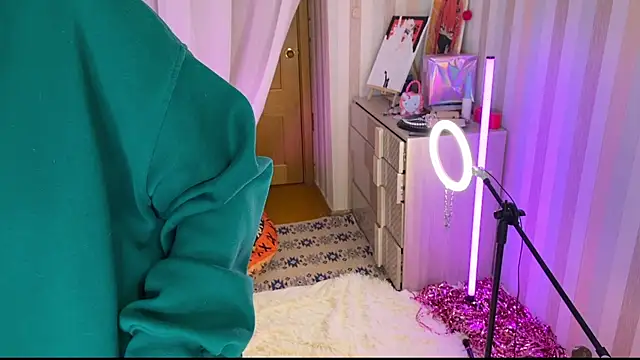 EmmyAmbros online show from 02-19-26, 07:21