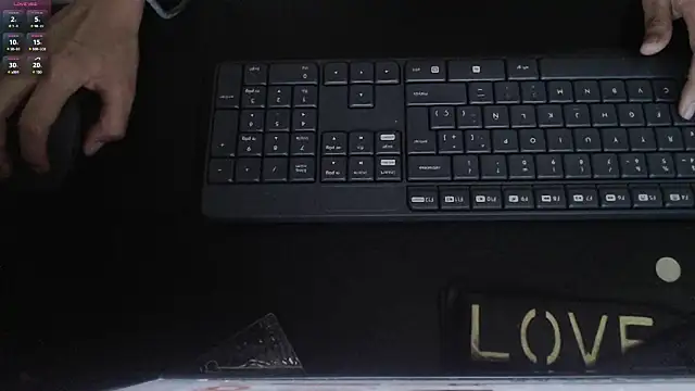 paiper halliwey online show from 02-08-25, 10:51