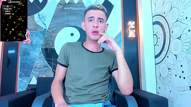 Snapshot of kai_borman chatting on 01-09-25, 01:02 kai borman online show from 01-09-25, 01:02