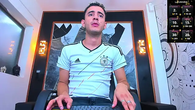 Snapshot of kai_borman chatting on 02-22-25, 12:29 kai borman online show from 02-22-25, 12:29