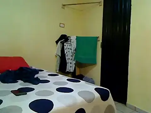 Snapshot of lozter345 chatting on 10-23-25, 09:35 lozter345 online show from 10-23-25, 09:35