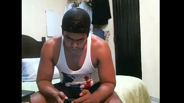 Snapshot of lozter345 chatting on 04-03-26, 04:54 lozter345 online show from 04-03-26, 04:54