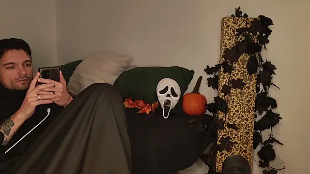 JackDesFeux online show from 10-31-25, 03:18