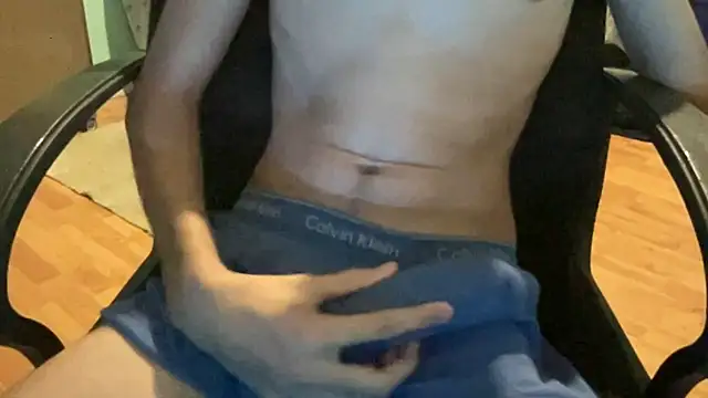 Snapshot of youngsexylad chatting on 10-13-25, 10:32 youngsexylad online show from 10-13-25, 10:32