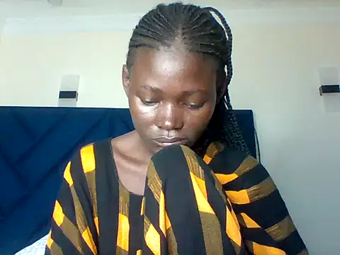 Snapshot of Hope_beib chatting on 02-21-26, 04:35 Hope beib online show from 02-21-26, 04:35