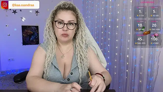 Snapshot of misskaassandraa chatting on 12-24-24, 07:55 misskaassandraa online show from 12-24-24, 07:55