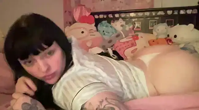 Snapshot of FaeKelly chatting on 02-04-25, 06:25 FaeKelly online show from 02-04-25, 06:25