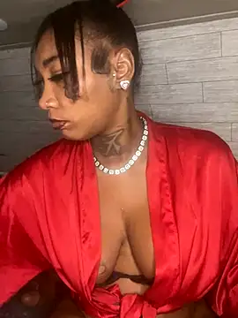 Snapshot of CUMQUEEN-XXX69 chatting on 09-22-25, 06:43 CUMQUEEN-XXX69 online show from 09-22-25, 06:43