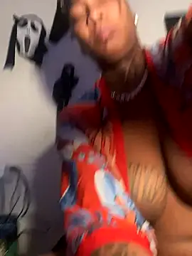 Snapshot of CUMQUEEN-XXX69 chatting on 12-22-25, 07:27 CUMQUEEN-XXX69 online show from 12-22-25, 07:27