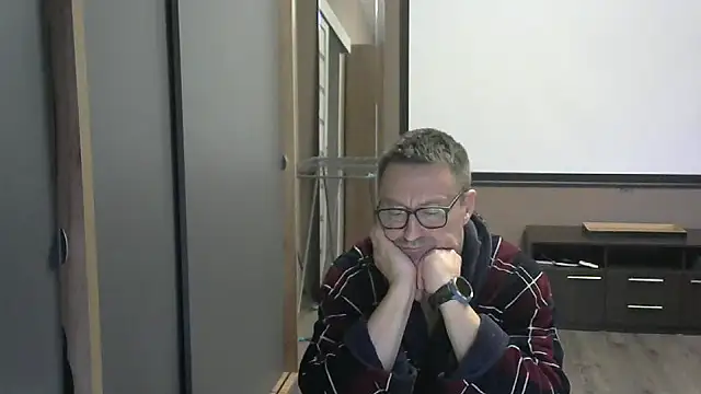 Snapshot of HarrySnake chatting on 10-06-25, 02:14 HarrySnake online show from 10-06-25, 02:14