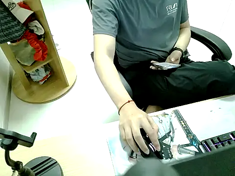 HEARRY668 online show from 04-18-26, 03:27