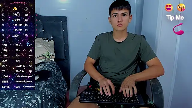 Jacobb Lee online show from 11-08-25, 08:51