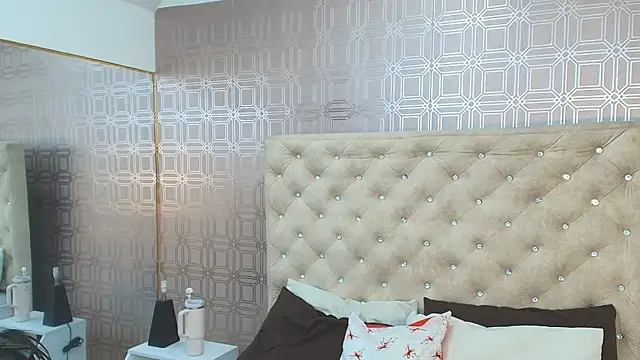 Snapshot of Sara_Desire chatting on 01-16-25, 12:20 Sara Desire online show from 01-16-25, 12:20