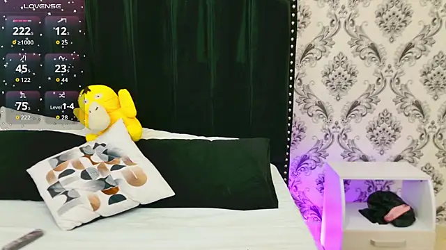 Snapshot of Sara_Desire chatting on 10-01-25, 03:23 Sara Desire online show from 10-01-25, 03:23