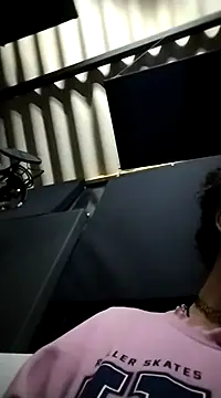 Snapshot of rebekka_simpson chatting on 01-06-25, 11:31 rebekka simpson online show from 01-06-25, 11:31