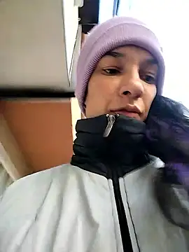 Snapshot of rebekka_simpson chatting on 04-24-26, 11:12 rebekka simpson online show from 04-24-26, 11:12