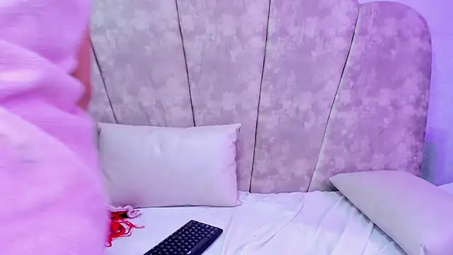 Snapshot of Online_sex chatting on 03-21-25, 08:50 Online sex online show from 03-21-25, 08:50