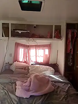 allissonw13 online show from 01-13-25, 07:10