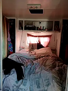 allissonw13 online show from 01-15-25, 11:30