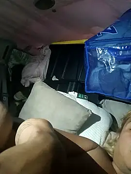 allissonw13 online show from 09-10-25, 03:28