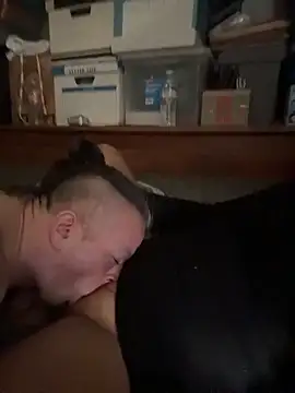 allissonw13 online show from 11-19-25, 04:07