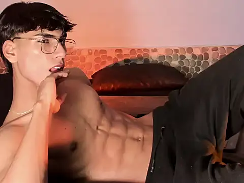 Snapshot of Teo_skinny chatting on 01-16-25, 09:30 Teo skinny online show from 01-16-25, 09:30