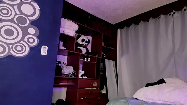 Snapshot of Teo_skinny chatting on 06-19-26, 01:32 Teo skinny online show from 06-19-26, 01:32
