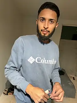 Snapshot of Mdbeveryda chatting on 11-10-25, 11:04 Mdbeveryda online show from 11-10-25, 11:04