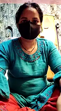 Snapshot of Hot-rubina chatting on 01-22-25, 04:12 Hot-rubina online show from 01-22-25, 04:12