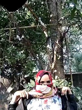 Snapshot of Hot-rubina chatting on 01-28-25, 04:08 Hot-rubina online show from 01-28-25, 04:08