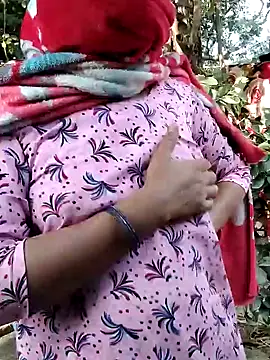 Snapshot of Hot-rubina chatting on 02-01-25, 03:41 Hot-rubina online show from 02-01-25, 03:41
