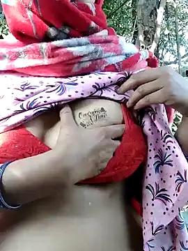 Snapshot of Hot-rubina chatting on 02-02-25, 04:15 Hot-rubina online show from 02-02-25, 04:15