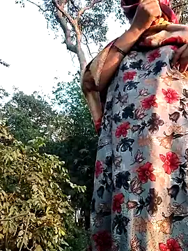 Snapshot of Hot-rubina chatting on 02-10-25, 11:57 Hot-rubina online show from 02-10-25, 11:57