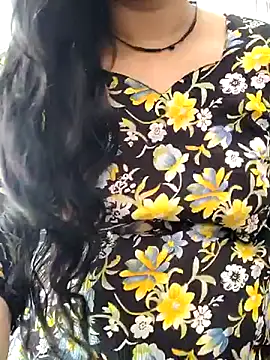 Snapshot of Hot-rubina chatting on 03-08-25, 06:43 Hot-rubina online show from 03-08-25, 06:43