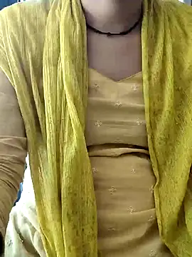 Snapshot of Hot-rubina chatting on 03-14-25, 04:21 Hot-rubina online show from 03-14-25, 04:21