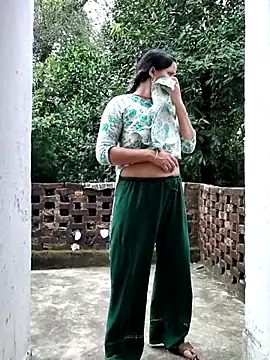 Snapshot of Hot-rubina chatting on 10-04-25, 03:37 Hot-rubina online show from 10-04-25, 03:37
